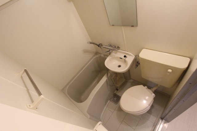 バス・シャワールーム　参考写真（同物件別部屋）