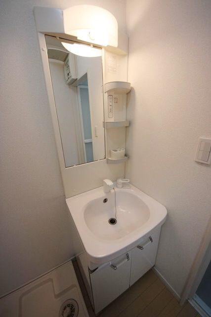 洗面設備　同物件別部屋写真