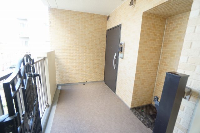 その他　玄関ポーチ