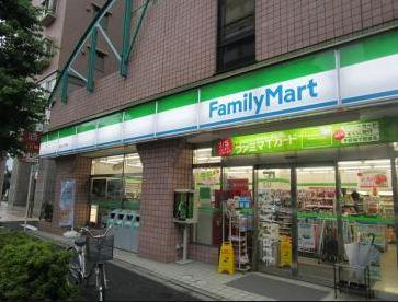 コンビニ　ファミリーマート 神田佐久間町店（コンビニ）まで532m