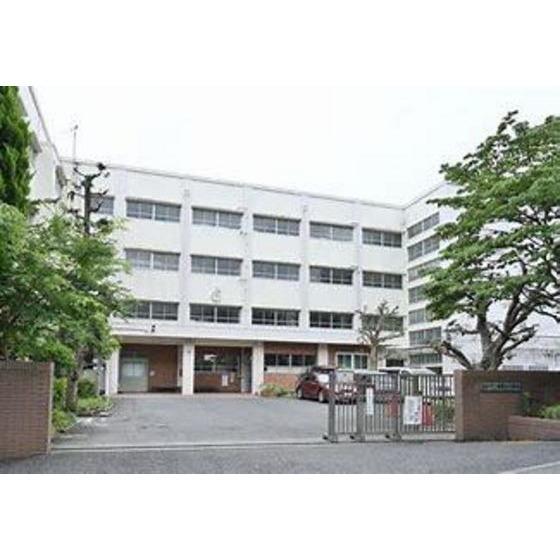 中学校　横浜市立青葉台中学校（中学校）まで540m