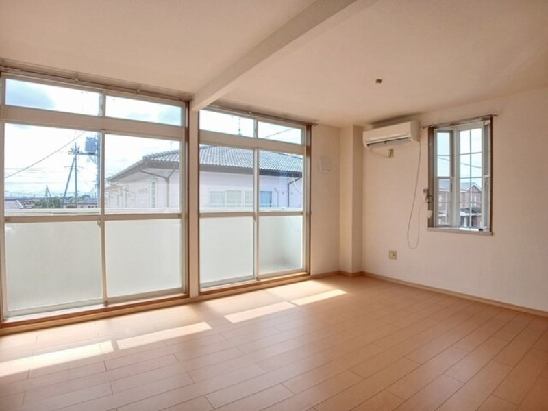 居室・リビング　図面と現状に相違がある場合には現状を優先