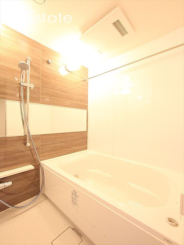 バス・シャワールーム　バスルーム