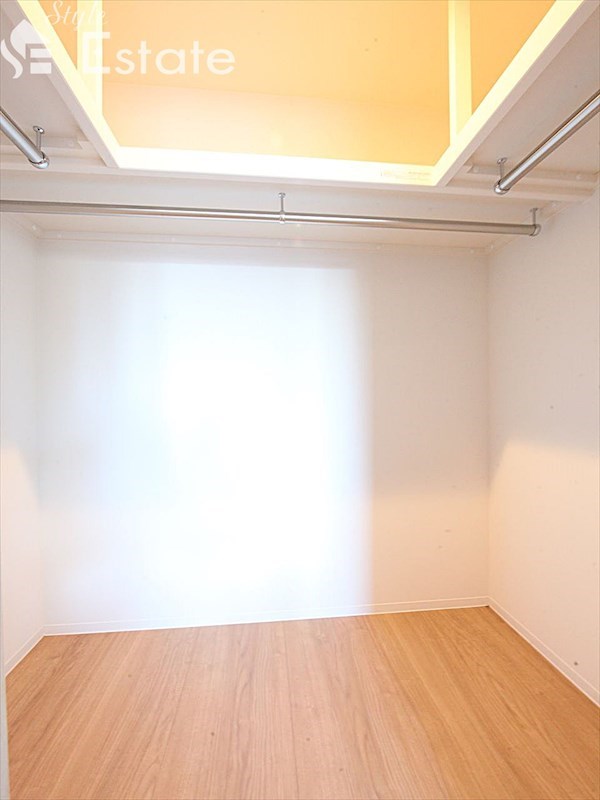 収納　ウォークインクローゼット