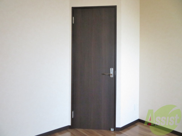 収納　収納はこちらのクローゼットになりますねー。