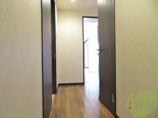 玄関　こちらは玄関からの目線になりますオシャレですねー