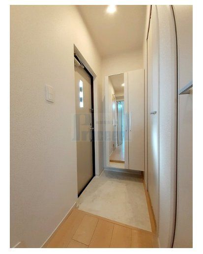 玄関　※別部屋参考写真※現況優先です