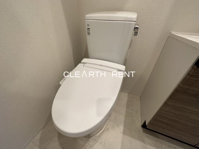 トイレ　清潔感あるシャワートイレ