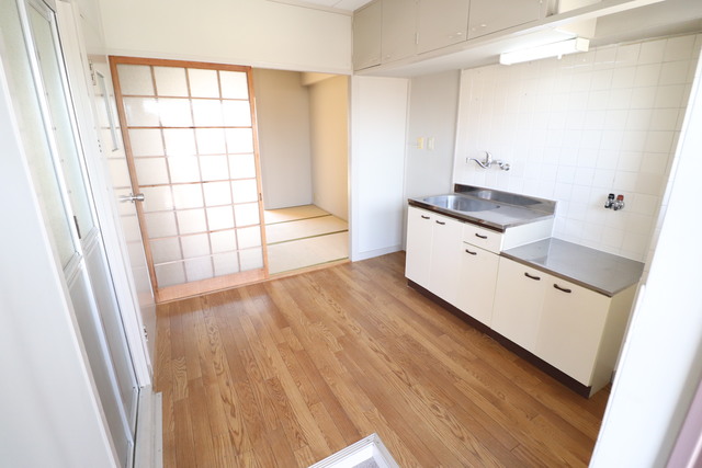 居室・リビング　４帖　ダイニング