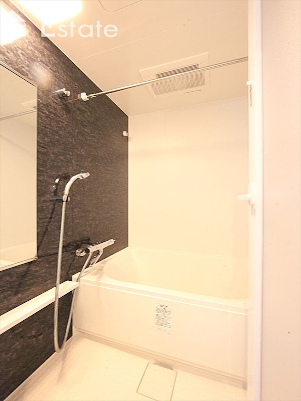 バス・シャワールーム　バスルーム