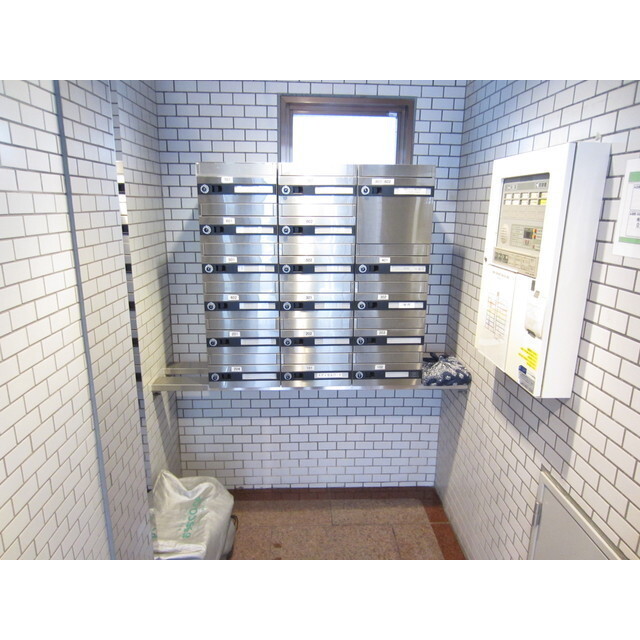 エントランス　集合ポスト