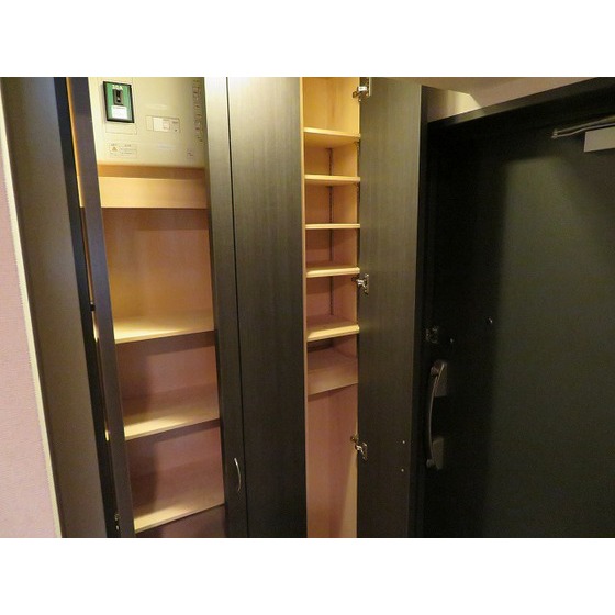 玄関　玄関収納