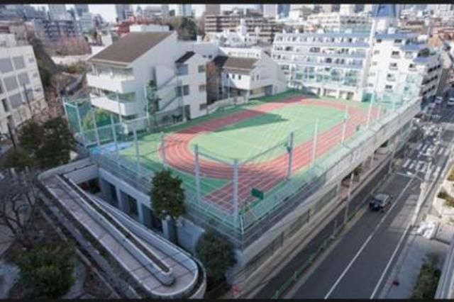 小学校　港区立赤坂小学校（小学校）まで355m