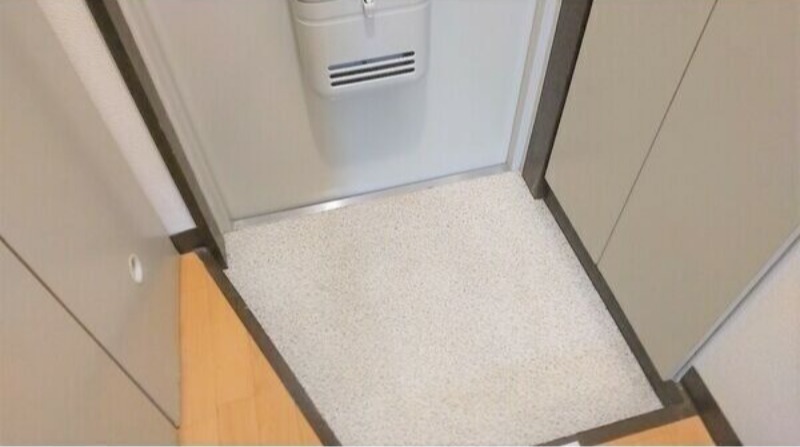 玄関　図面と現状に相違がある場合には現状を優先