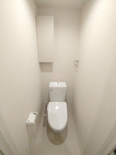 トイレ　建築中の写真となります。