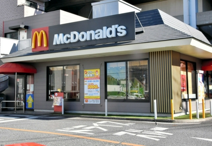飲食店　マクドナルドKAMEIDOCLOCK店（飲食店）まで582m