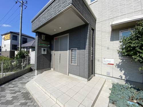 建物外観　入口