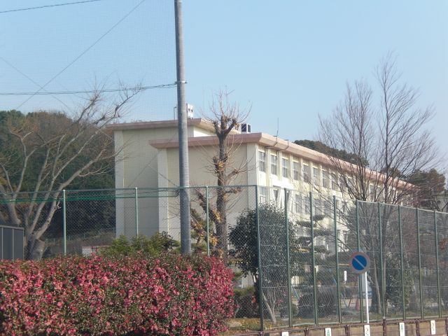 小学校　豊明市立沓掛小学校（小学校）まで1256m