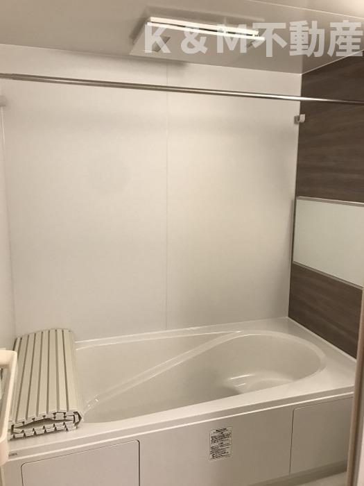 バス・シャワールーム　ゆったり過ごせるお風呂です