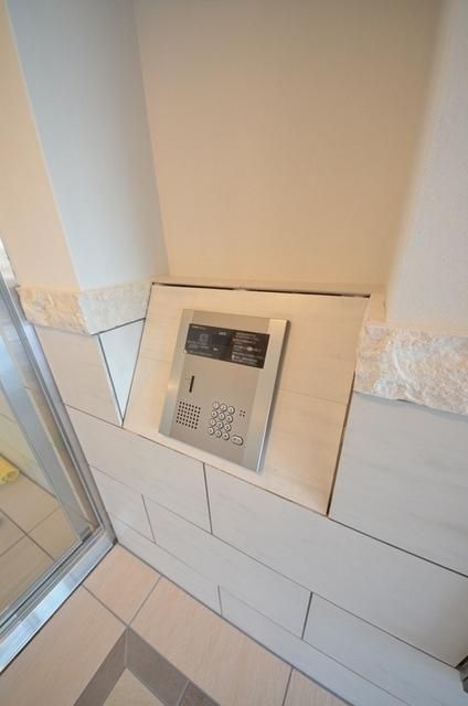 セキュリティ　♪オートロックで安心を掛ける♪