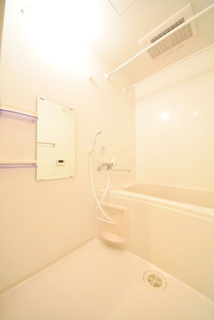 バス・シャワールーム　★★浴室乾燥機能付き★★