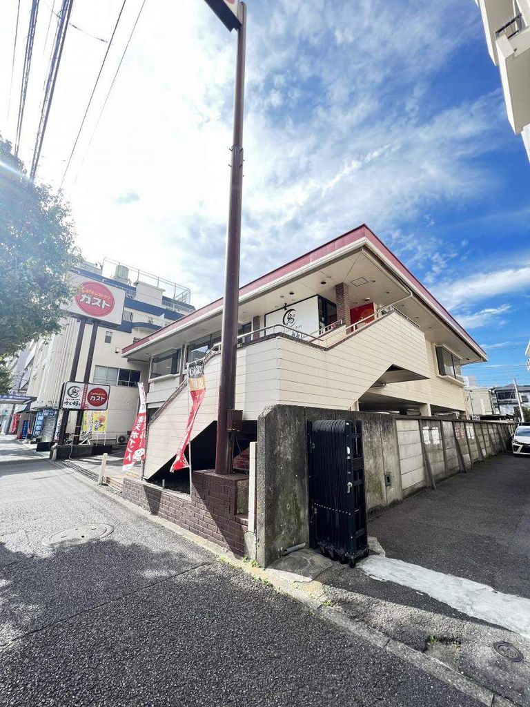 飲食店　ガスト上大岡店（飲食店）まで560m