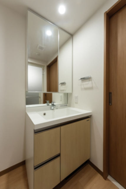 洗面設備　※写真は同タイプ住戸です。