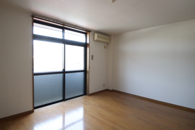 居室・リビング　※別室の参考写真の為、現況優先です。