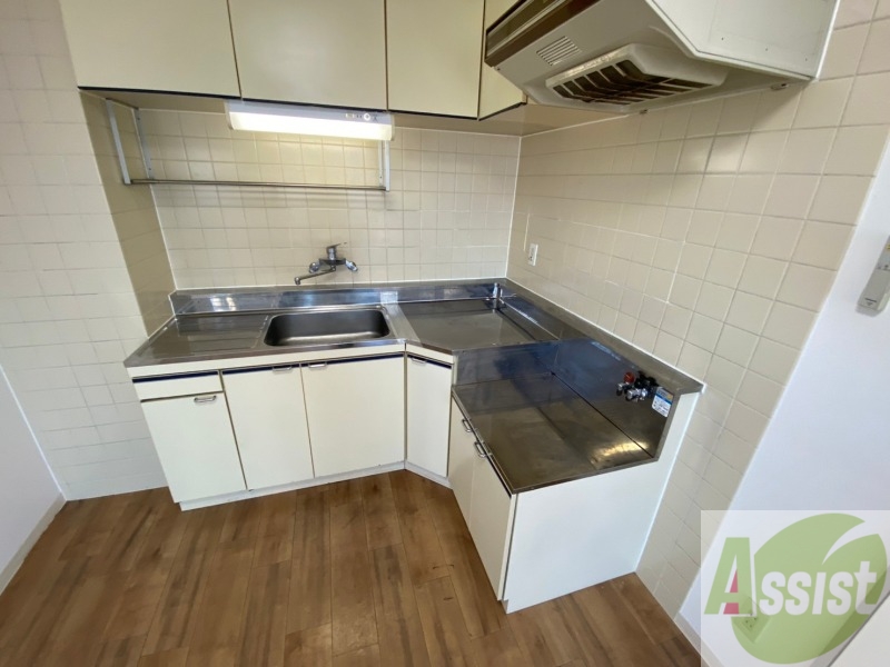 キッチン　ガスキッチンです。２口コンロが設置できます。