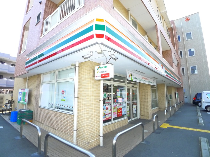 コンビニ　セブン（コンビニ）まで225m