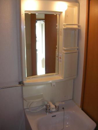 洗面設備　お写真は同タイプのモデルです。