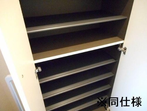 収納　コート・インテグリティ