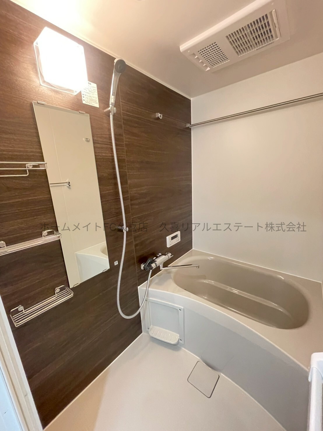 バス・シャワールーム　同建物別号室