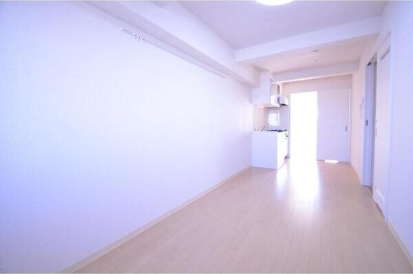 居室・リビング　☆明るい居間☆