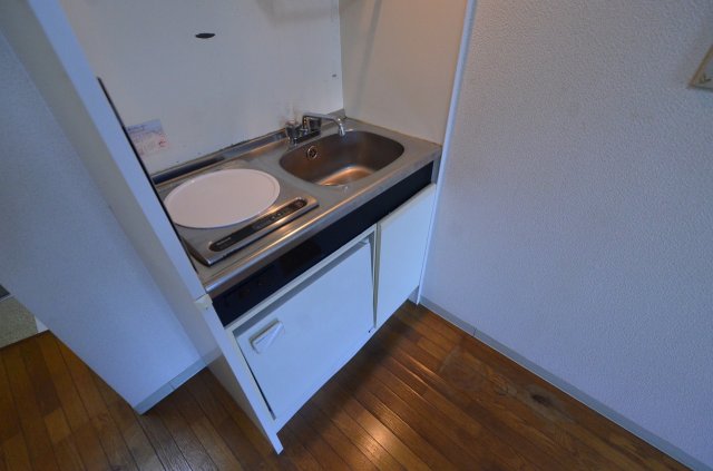 キッチン　壁付けキッチンでスペースを有効活用できます！