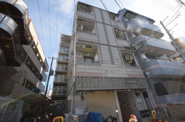 建物外観　オートロック完備☆