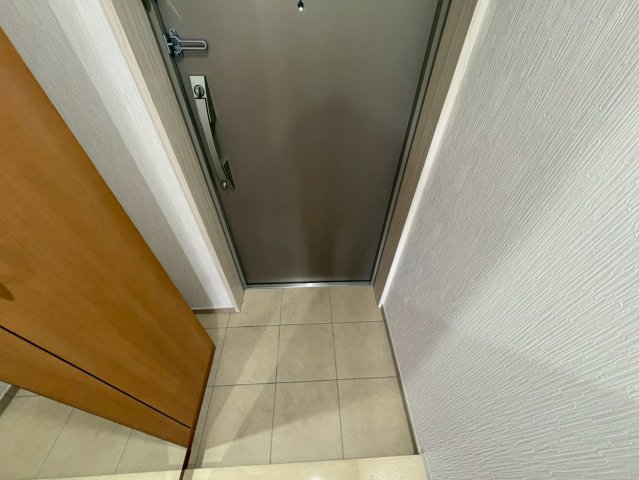 玄関　ノヴェル新栄