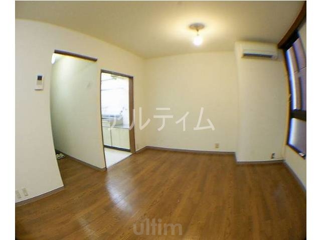 居室・リビング　別室の画像です、ご参考までに