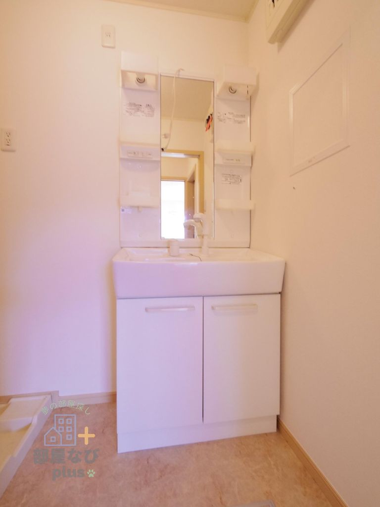 洗面設備　※他号室写真です