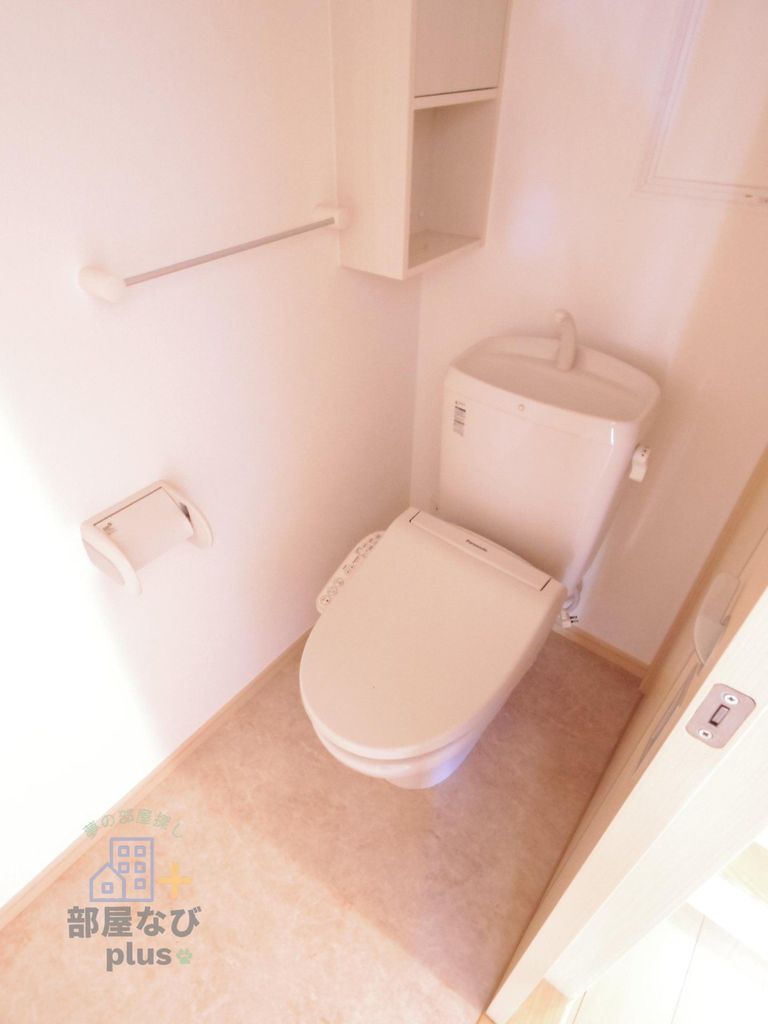 トイレ　※他号室写真です