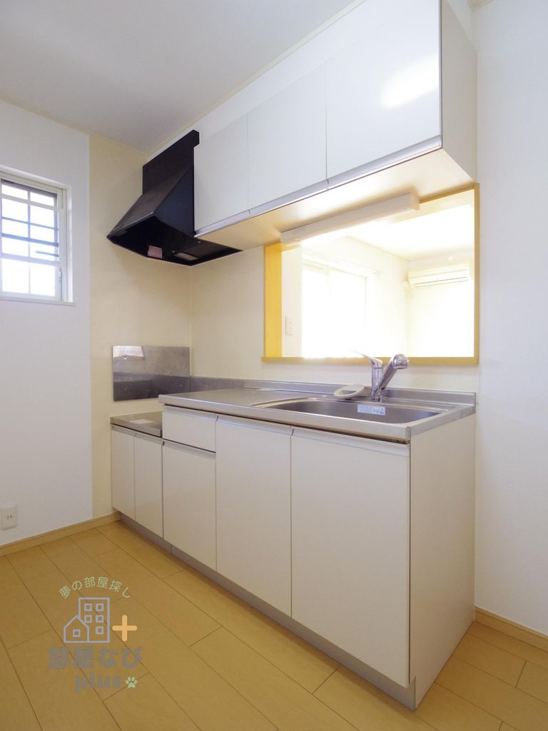 キッチン　※他号室写真です