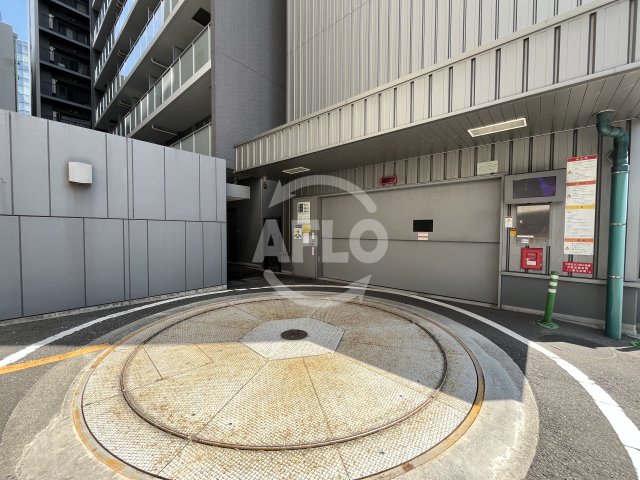 駐車場　コンフォリア江坂　駐車場