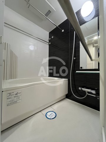 バス・シャワールーム　コンフォリア江坂　浴室