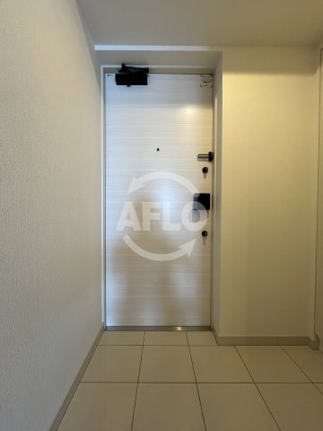 玄関　コンフォリア江坂　玄関