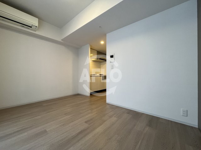 居室・リビング　コンフォリア江坂　リビング