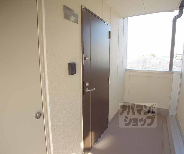 その他設備　玄関ドアです。