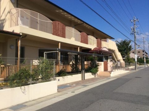 幼稚園・保育園　なえしろ保育園（幼稚園・保育園）まで2129m