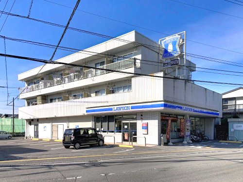 コンビニ　ローソン 高知秦南町一丁目店（コンビニ）まで477m