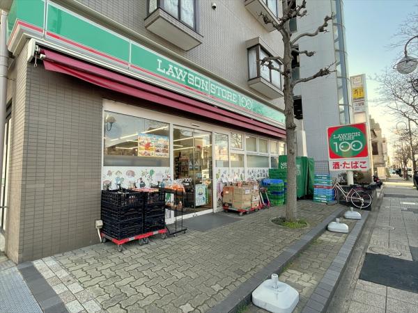 コンビニ　ローソンストア100松江7丁目店（コンビニ）まで350m