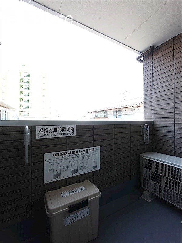 バルコニー　バルコニー